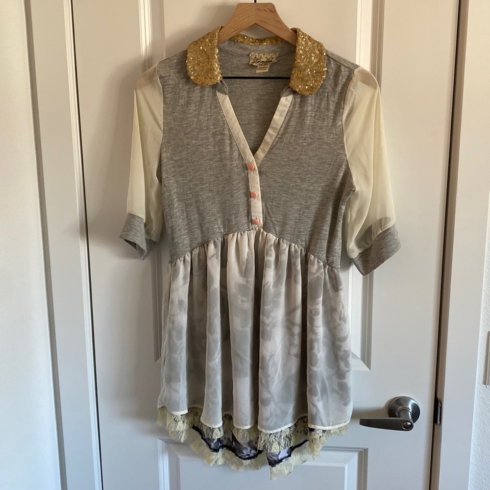 Gorgeously detailed BKE Top